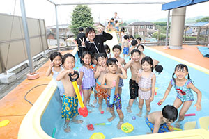 2階のプール　楽しかったね！　C