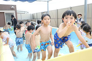 2階のプール　楽しかったね！　C