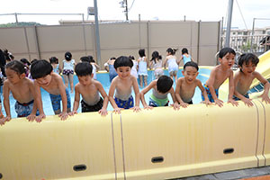 2階のプール　楽しかったね！　C