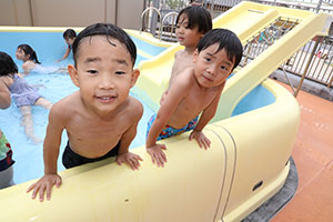 2階のプール　楽しかったね！　C