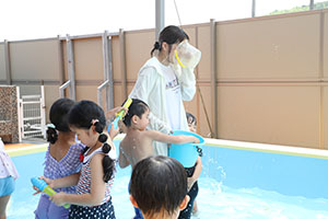 2階のプール　楽しかったね！　B