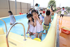 2階のプール　楽しかったね！　B