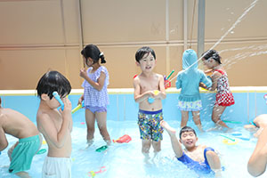 2階のプール　楽しかったね！　B