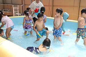 2階のプール　楽しかったね！　B