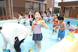 2階のプール　楽しかったね！　B