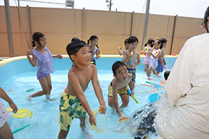 2階のプール　楽しかったね！　B