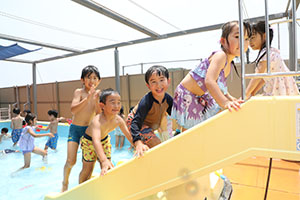 2階のプール　楽しかったね！　B