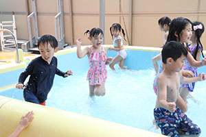 2階のプール　楽しかったね！　A