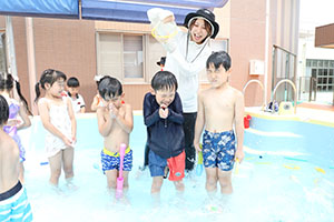 2階のプール　楽しかったね！　A