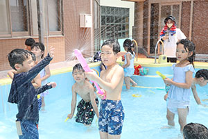 2階のプール　楽しかったね！　A