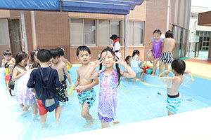 2階のプール　楽しかったね！　A