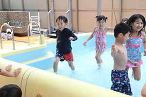 2階のプール　楽しかったね！　A