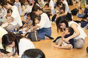 リトルエンゼル 「1歳児の親子の集い」が開かれました　