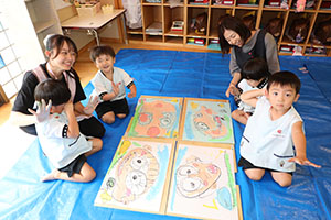 絵画教室　お父さんの絵を描きました　うさぎ・りす・ことり