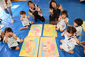 絵画教室　お父さんの絵を描きました　うさぎ・りす・ことり