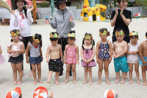 7月生まれのお誕生会　ー 水鉄砲 ー　年少組