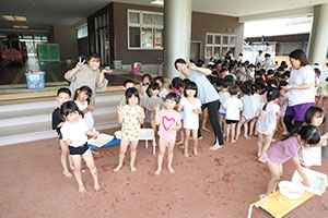 7月生まれのお誕生会　ーごちゃまぜパーティー　　年中組