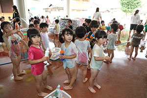 7月生まれのお誕生会　ーごちゃまぜパーティー　　年中組