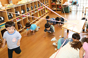 洗濯ばさみ遊び　ひよこ