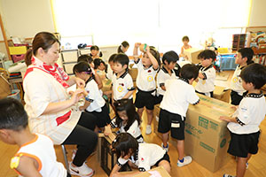 お店やさんを作ろう！　ひまわり・ばら・すみれ
