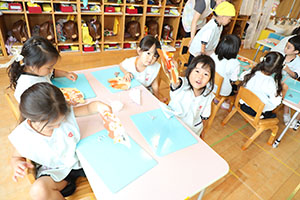 ハリネズミの制作　ぱんだ