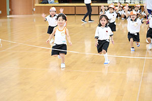 体操教室　ーかけっこー　きりん・こあら