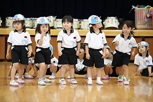 体操教室　ーかけっこー　きりん・こあら
