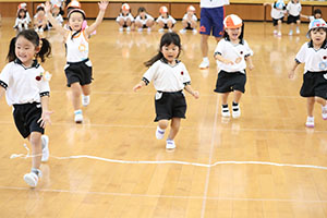 体操教室　ーかけっこー　きりん・こあら