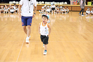 体操教室　ーかけっこー　きりん・こあら