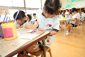 秋の制作　すみれ