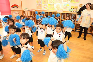 運動会　リズム活動の練習　こあら