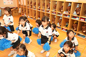 運動会　リズム活動の練習　こあら