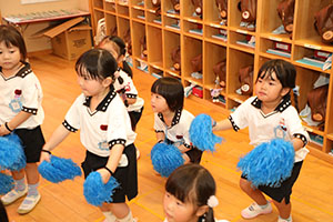 運動会　リズム活動の練習　こあら