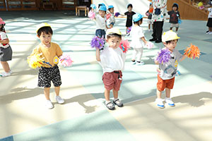 運動会　リズム活動の練習　2歳児クラス