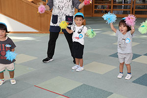 運動会　リズム活動の練習　2歳児クラス