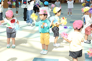 運動会　リズム活動の練習　2歳児クラス