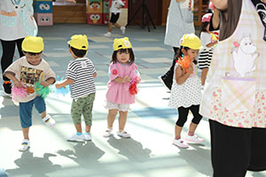 運動会　リズム活動の練習　2歳児クラス