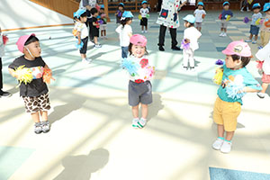 運動会　リズム活動の練習　2歳児クラス