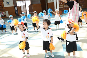 運動会　リズム活動の練習　年少組