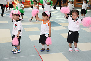 運動会　リズム活動の練習　年少組