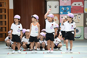 運動会の活動　かけっこ　　すみれ・ばら