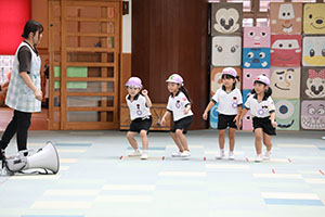 運動会の活動　かけっこ　　すみれ・ばら