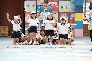 運動会の活動　かけっこ　　ひまわり・さくら・たんぽぽ