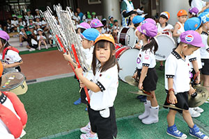 鼓隊の活動頑張っています！　C・D・E