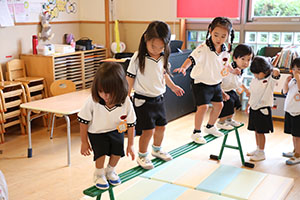 サーキット遊び　きりん