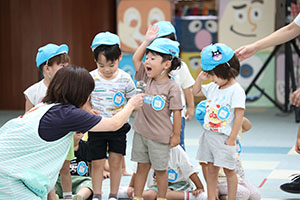 かけっこの活動　2歳児クラス