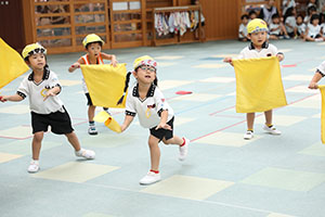 運動会　リズム活動の練習　ひまわり・さくら・たんぽぽ