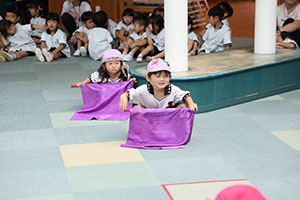 運動会　リズム活動の練習　ばら・すみれ