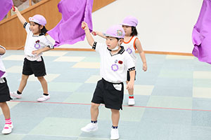 運動会　リズム活動の練習　ばら・すみれ