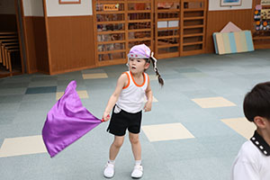 運動会　リズム活動の練習　ばら・すみれ